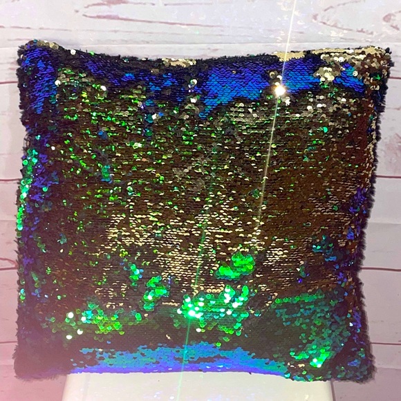 Sequined-color changing-iridescent-groovy-eclectic-mermaid like throw pillow - Picture 2 of 3
